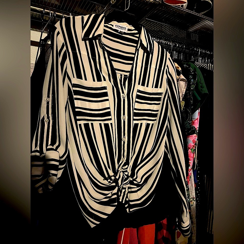 Striped Button Down with Pockets Express Sz S